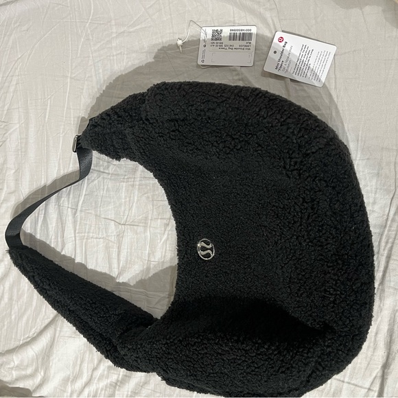 Lululemon mini shoulder bag 4L fleece Sherpa - Picture 6 of 9